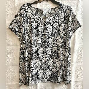 Liz Claiborne 3X Black & White Patterned Blouse Slinky Stretchy